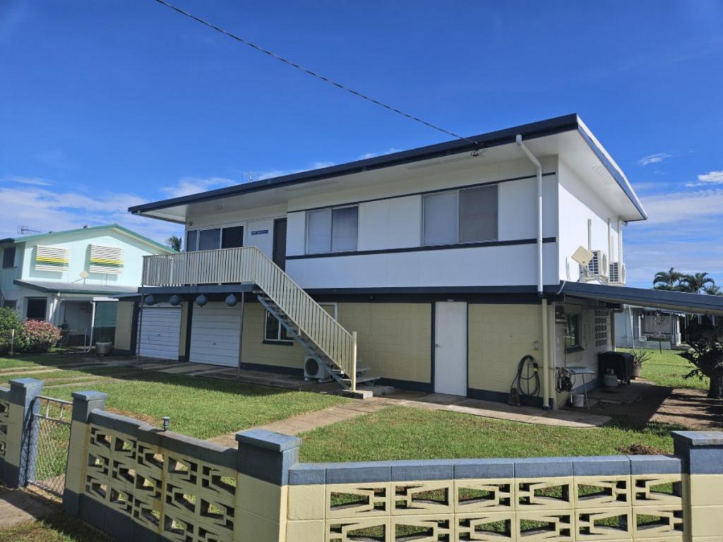 8 Whiting St, Taylors Beach, QLD 4850