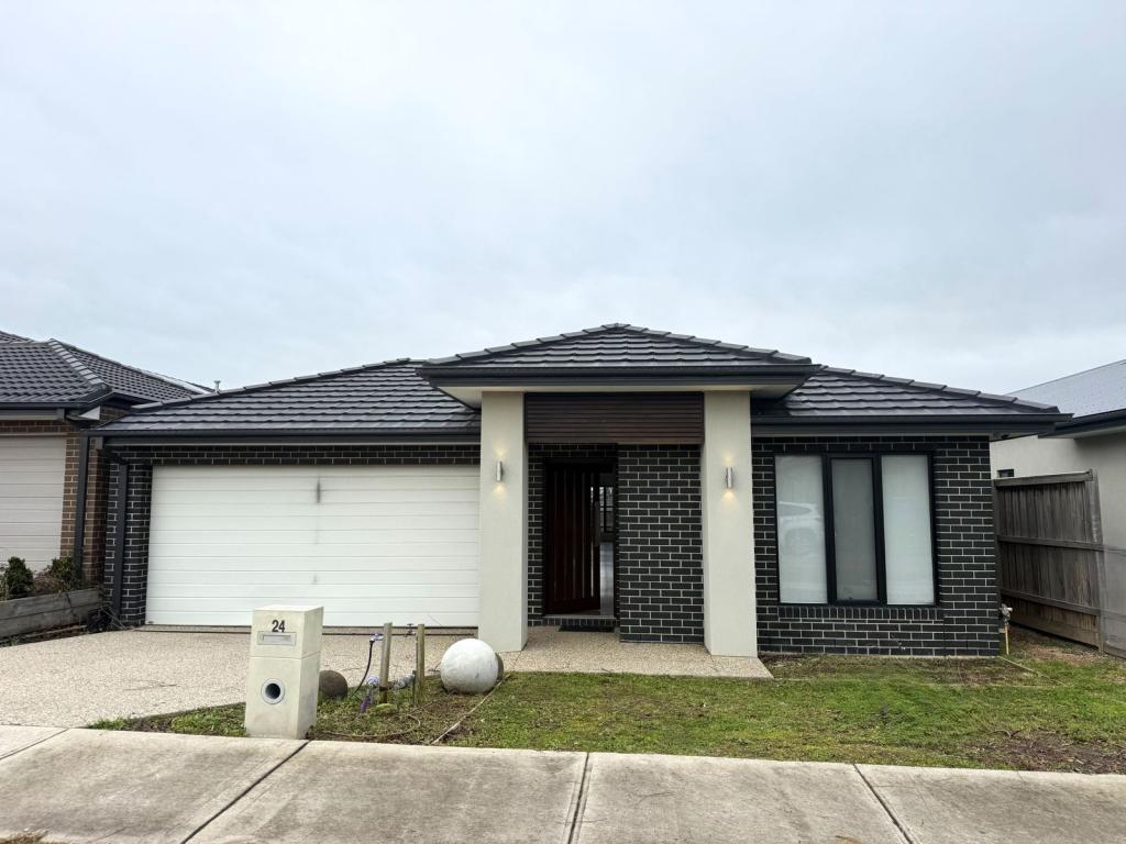 24 Keskadale Way, Clyde North, VIC 3978