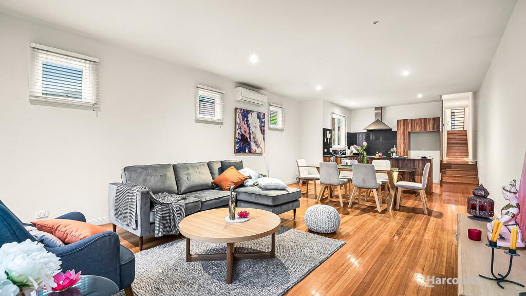 15 KENNETH ST, BULLEEN, VIC 3105