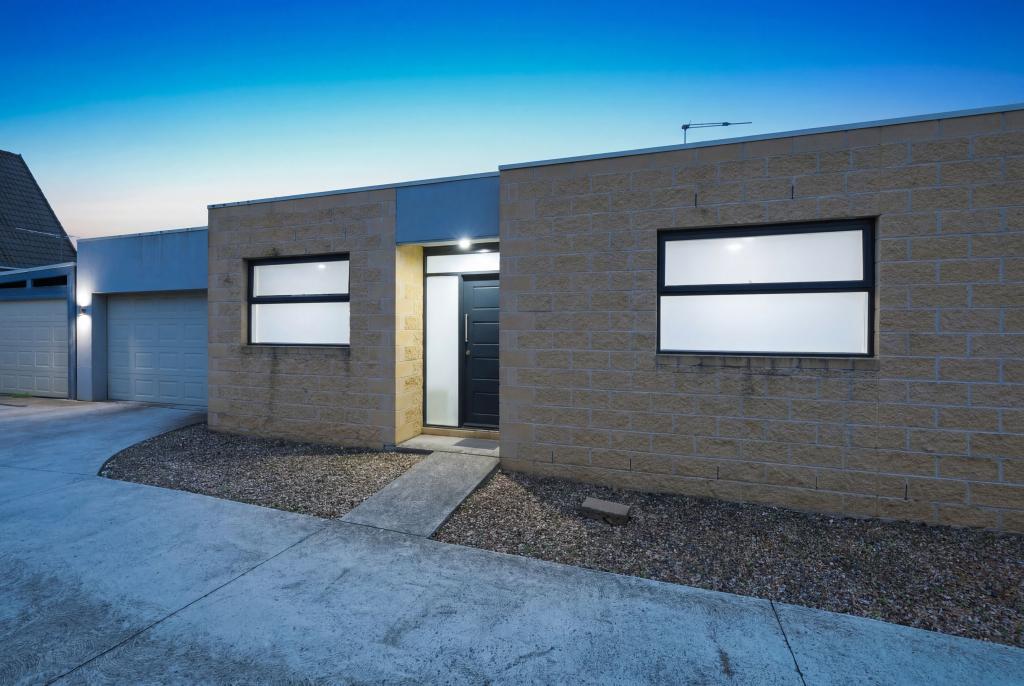 2/73 Barkly St, Sunbury, VIC 3429