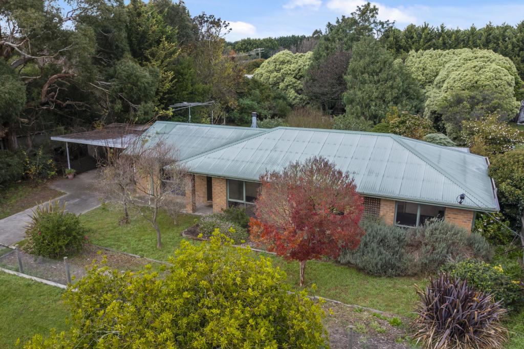 52 White Ave, Romsey, VIC 3434