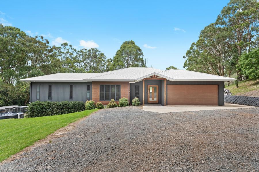 10 Kay Ann Ct, Hampton, QLD 4352