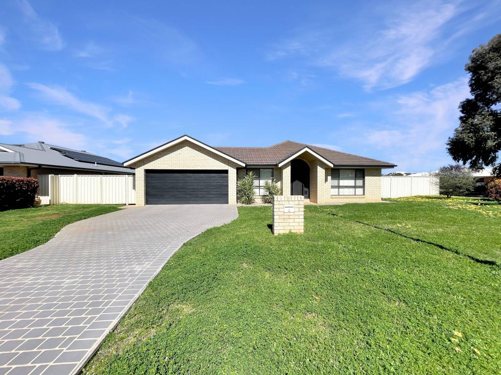 2 Sunvale Ave, Dubbo, NSW 2830