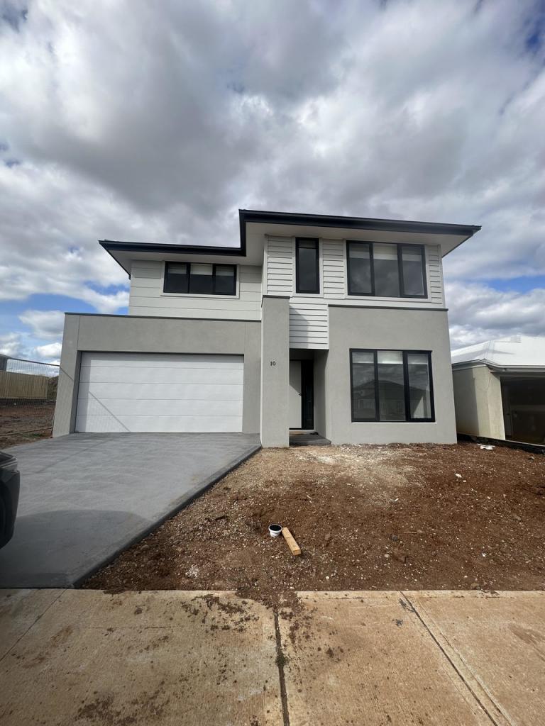 10 Calderas Rd, Deanside, VIC 3336