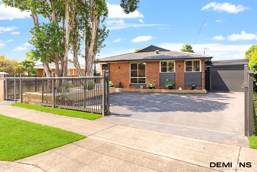 54 Bardia Pde, Holsworthy, NSW 2173