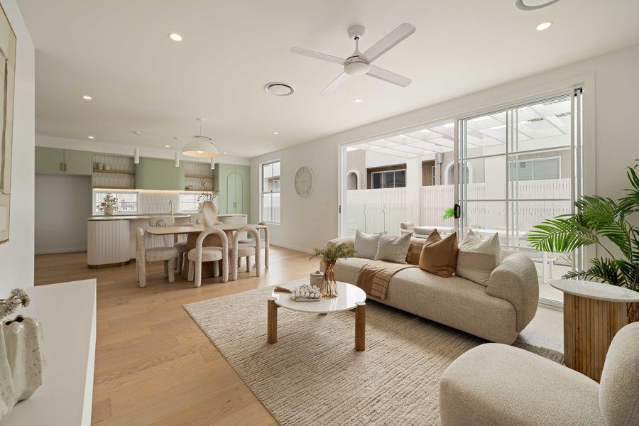 20 Hipwood Ave, Coorparoo, QLD 4151