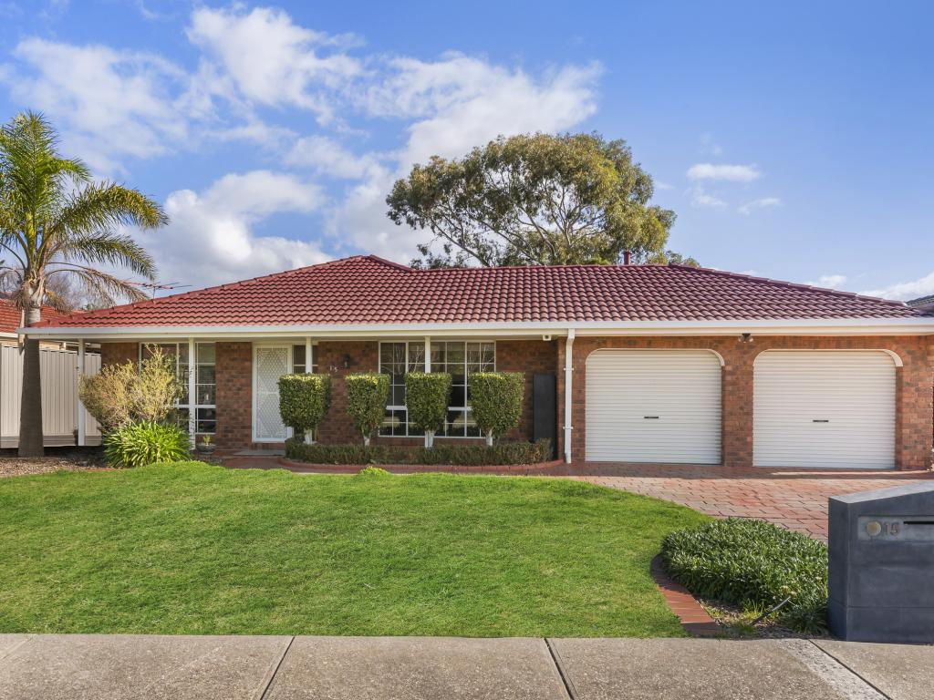 15 Prior Ct, Delahey, VIC 3037