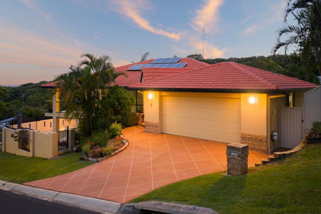 16 Tyrone Tce, Banora Point, NSW 2486