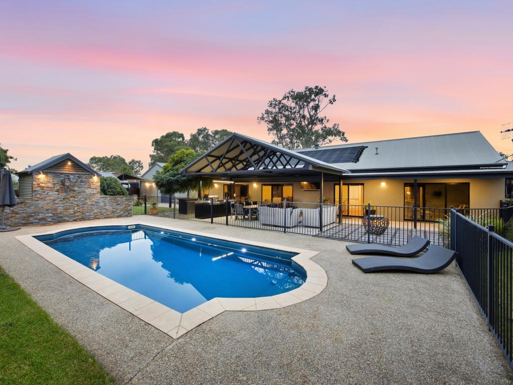 30 Hall St, Alexandra, VIC 3714