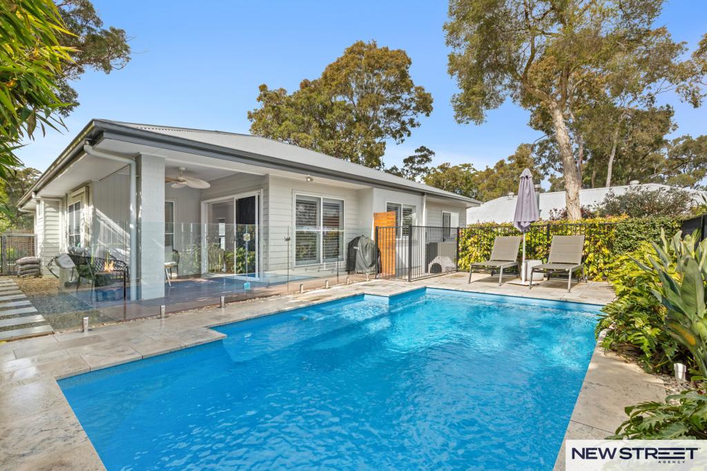 8 Nightshade Cres, Murrays Beach, NSW 2281