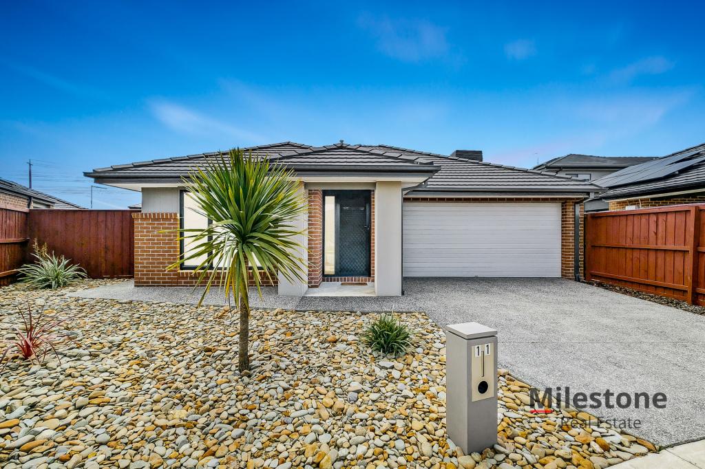 11 Spike Way, Clyde North, VIC 3978