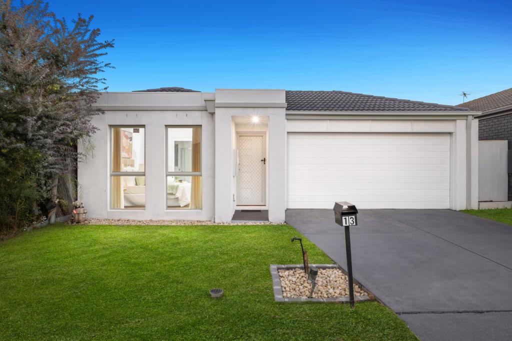 13 Melrose St, Pakenham, VIC 3810