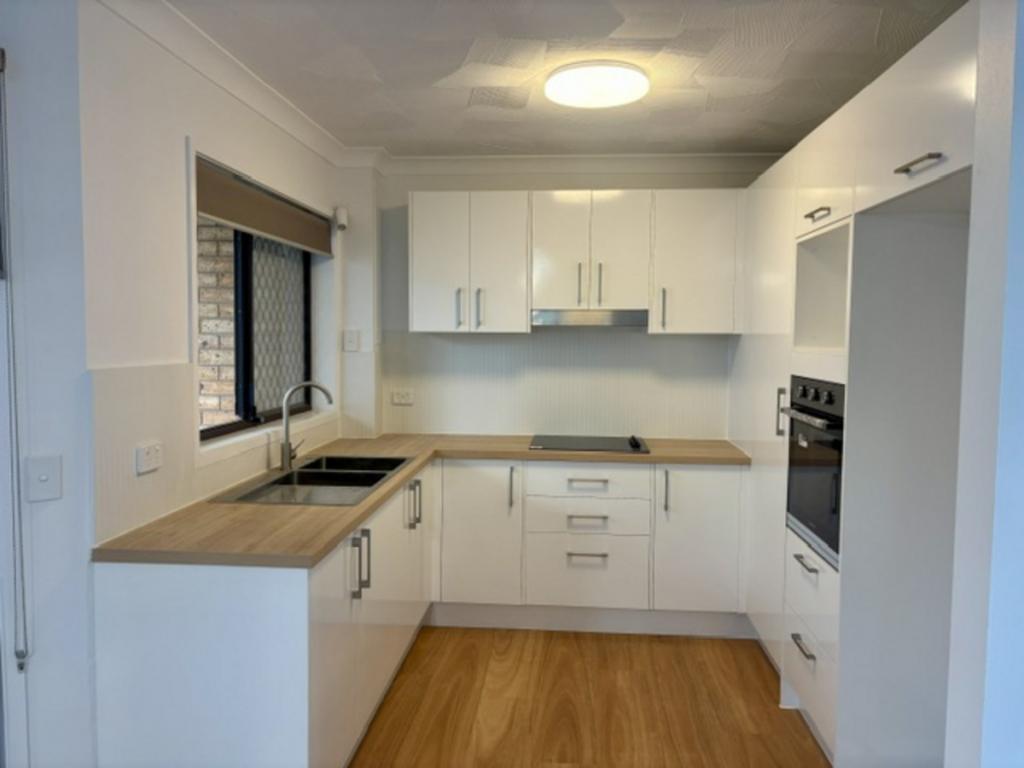 3/10 Mountain View Ave, Miami, QLD 4220