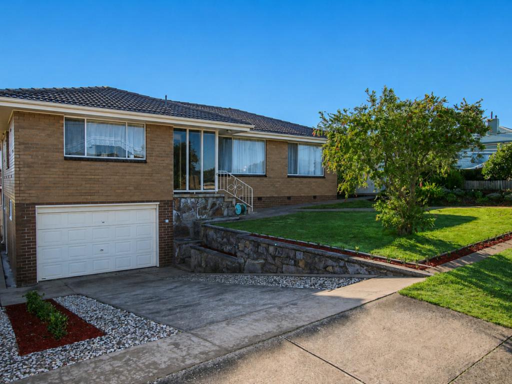 52 DONOVANS RD, WARRNAMBOOL, VIC 3280