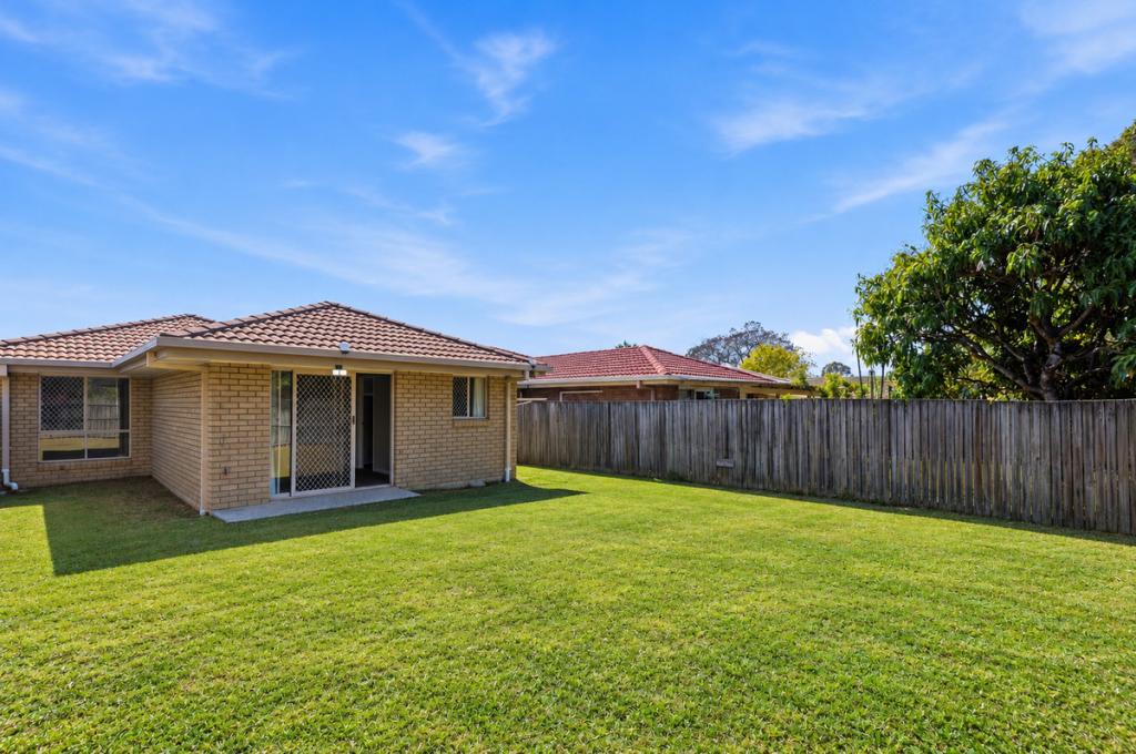 70 Silkyoak Cct, Fitzgibbon, QLD 4018