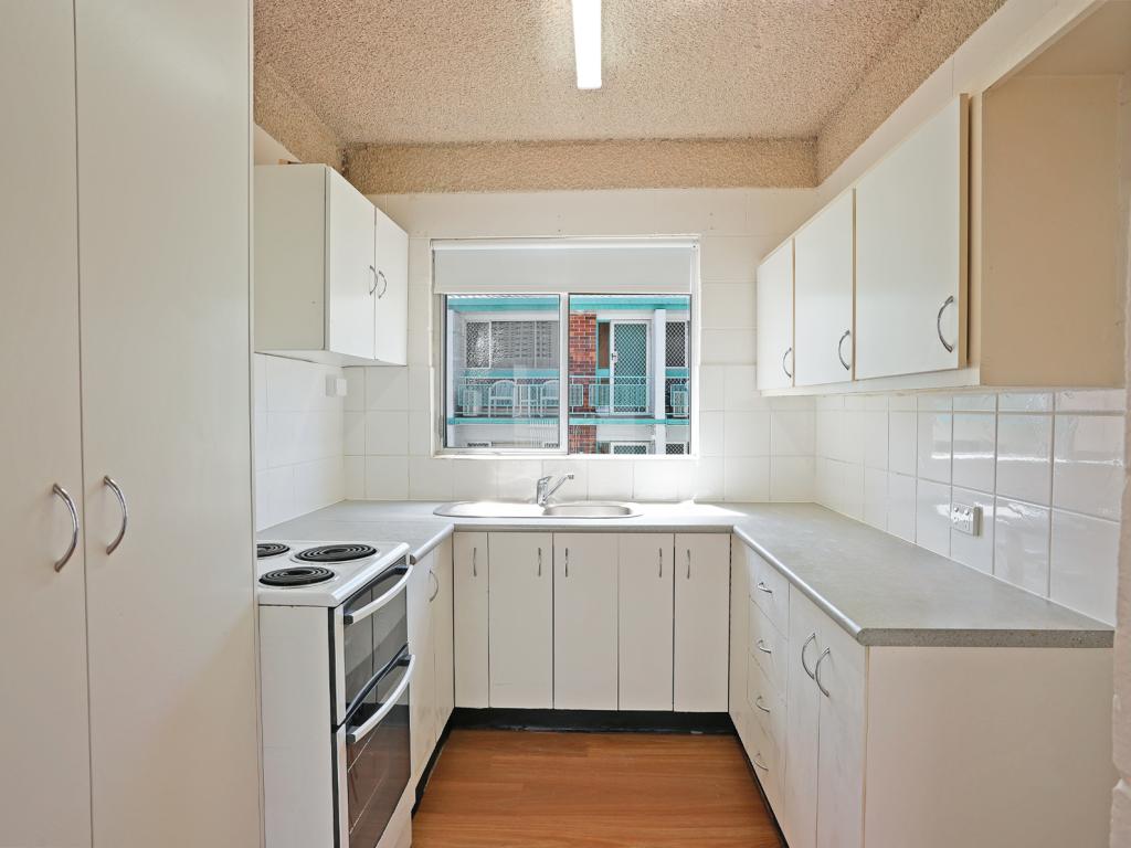 4/157 Mitchell St, North Ward, QLD 4810
