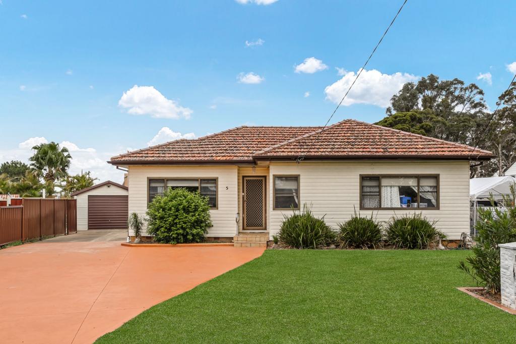 5 Kenny Ave, St Marys, NSW 2760