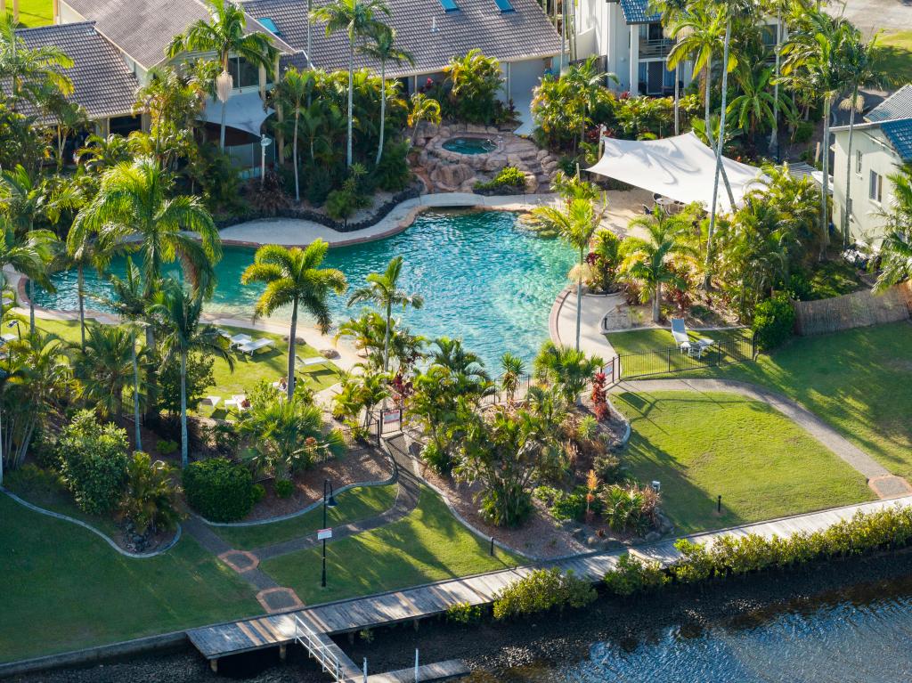 142/215 Cottesloe Dr, Mermaid Waters, QLD 4218