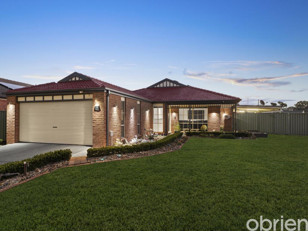 26 Greenock Cres, Cranbourne East, VIC 3977