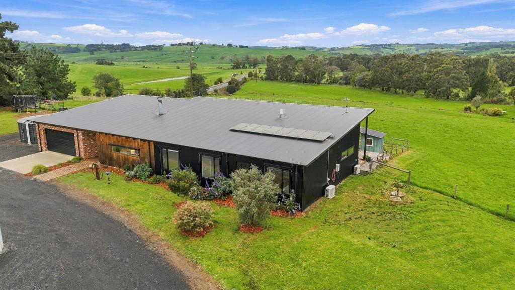 15 Wightmans Rd, Koorooman, VIC 3953