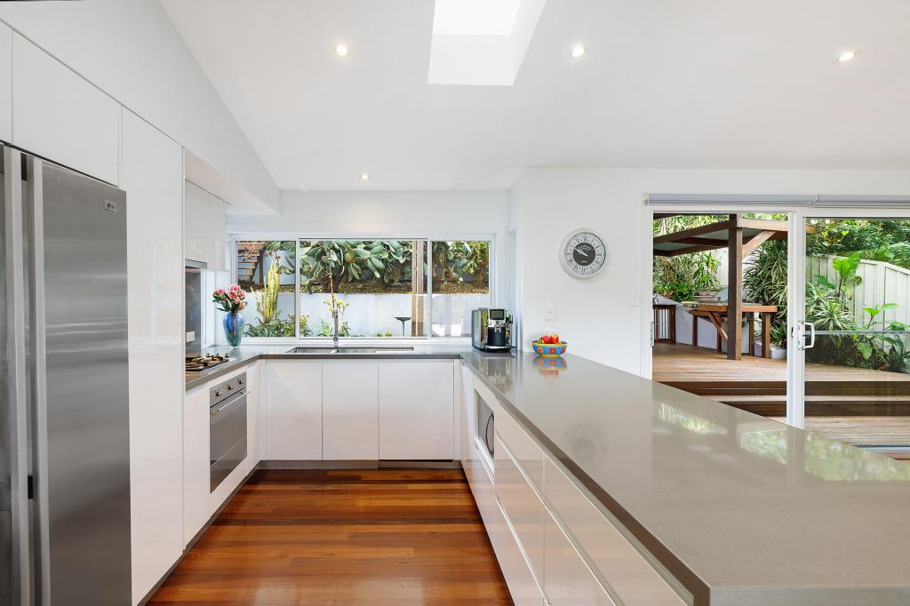 19 Hibiscus Ave, North Avoca, NSW 2260