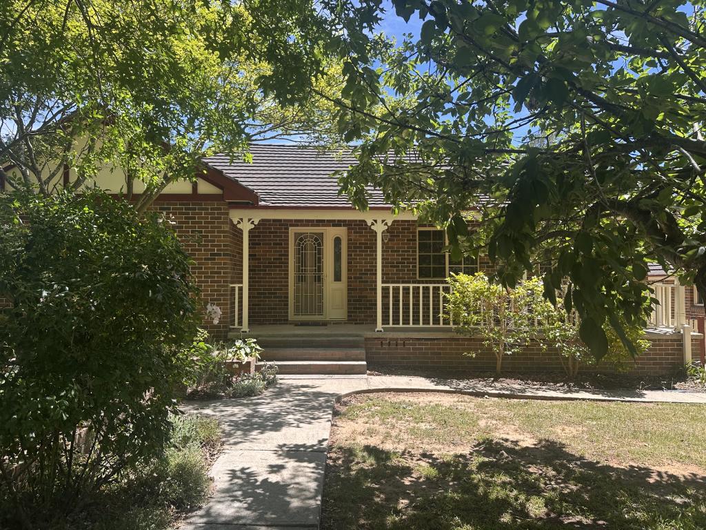 40 LINDEN WAY, BOWRAL, NSW 2576