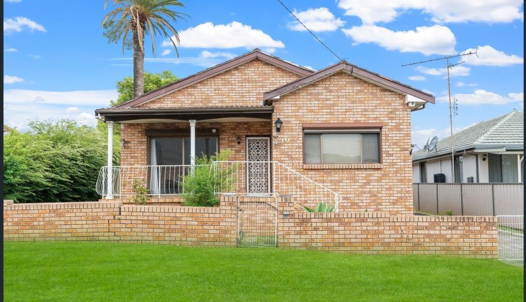 10 BONACCORD ST, CORRIMAL, NSW 2518