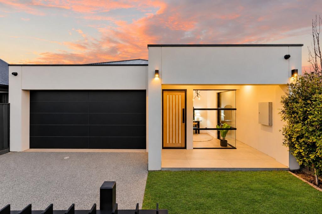 16 Squires Ave, Seaton, SA 5023