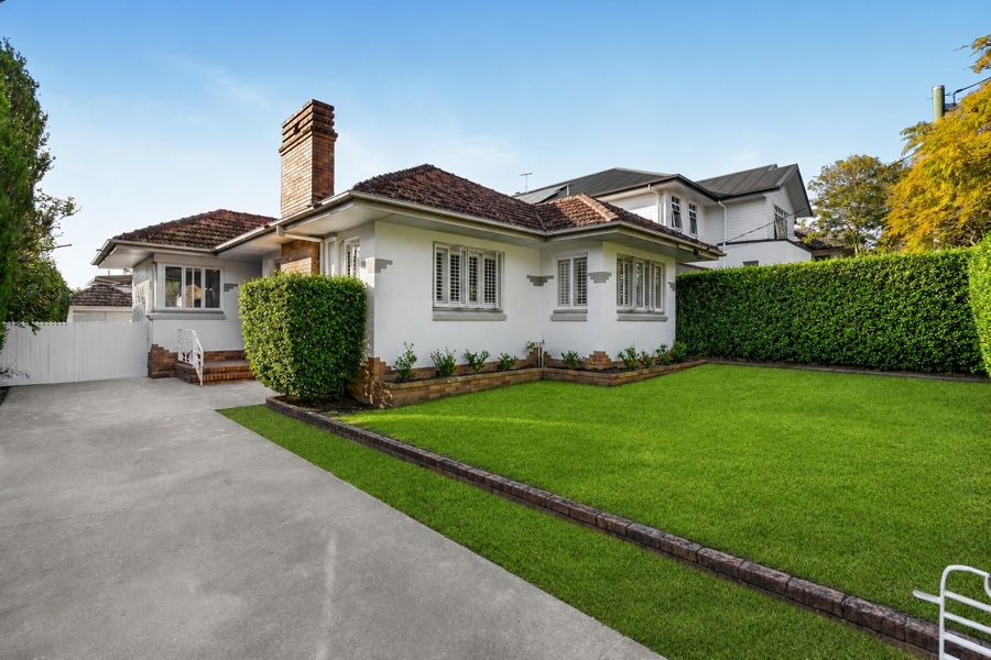 44 Framont Ave, Holland Park, QLD 4121