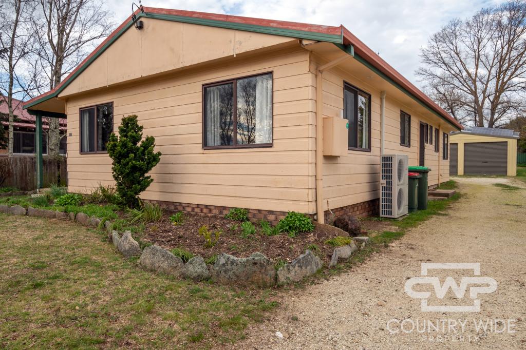 107 Malpas St, Guyra, NSW 2365