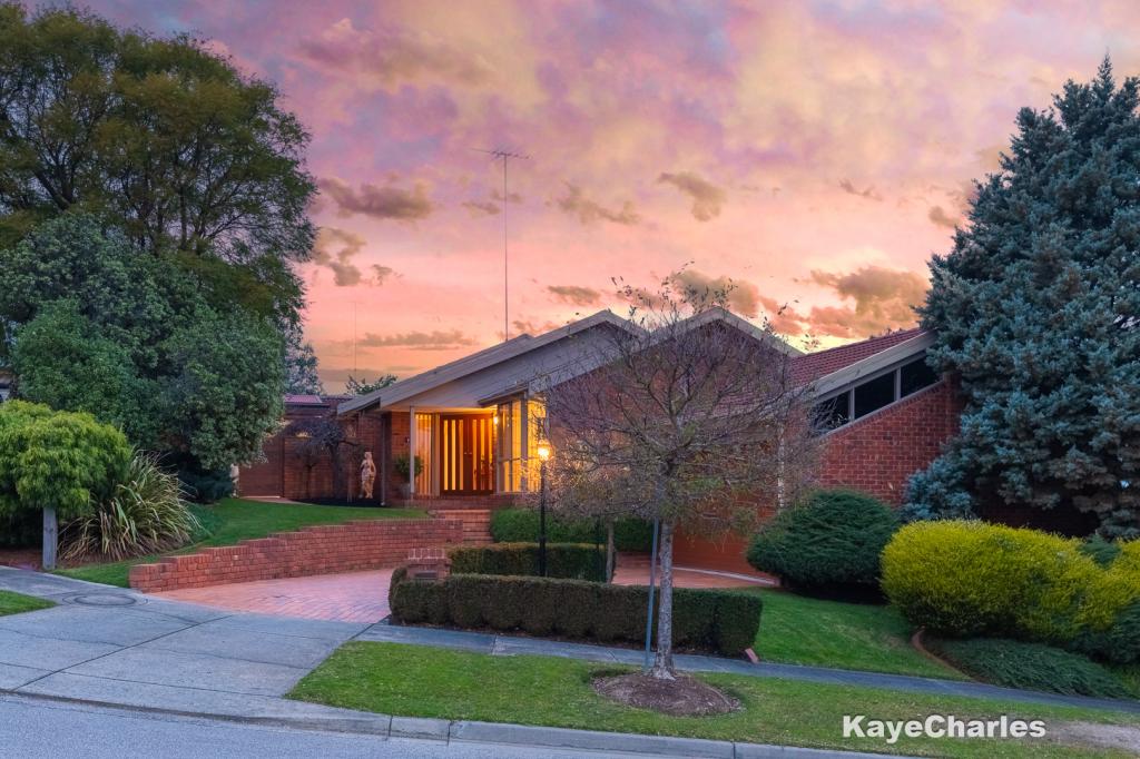 6 HEPBURN CT, BERWICK, VIC 3806