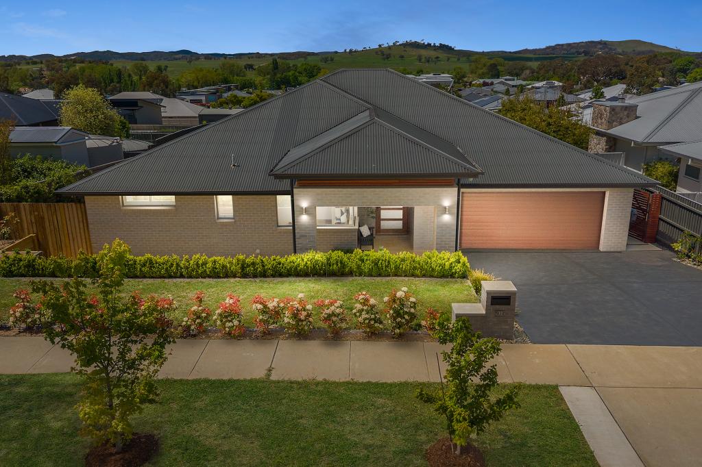 33 WEST ST, MURRUMBATEMAN, NSW 2582