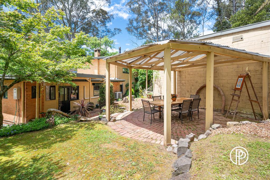 5 CARP ST, EAST WARBURTON, VIC 3799