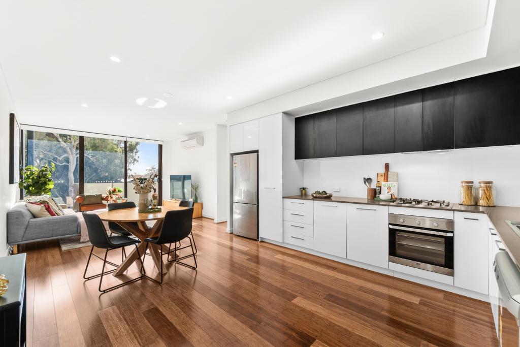 15/2 Marina Dr, Ascot, WA 6104