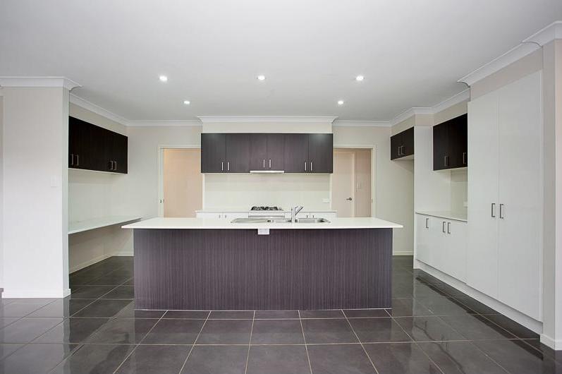 30 Kerrisdale Cres, Beaconsfield, QLD 4740