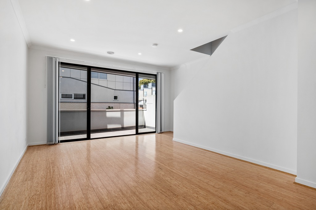 8 Aviary Gr, Thornbury, VIC 3071