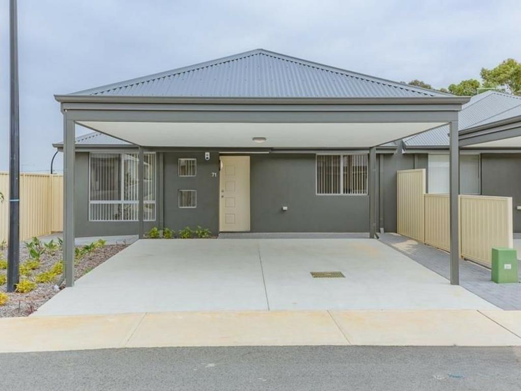 60/113 Owtram Rd, Armadale, WA 6112