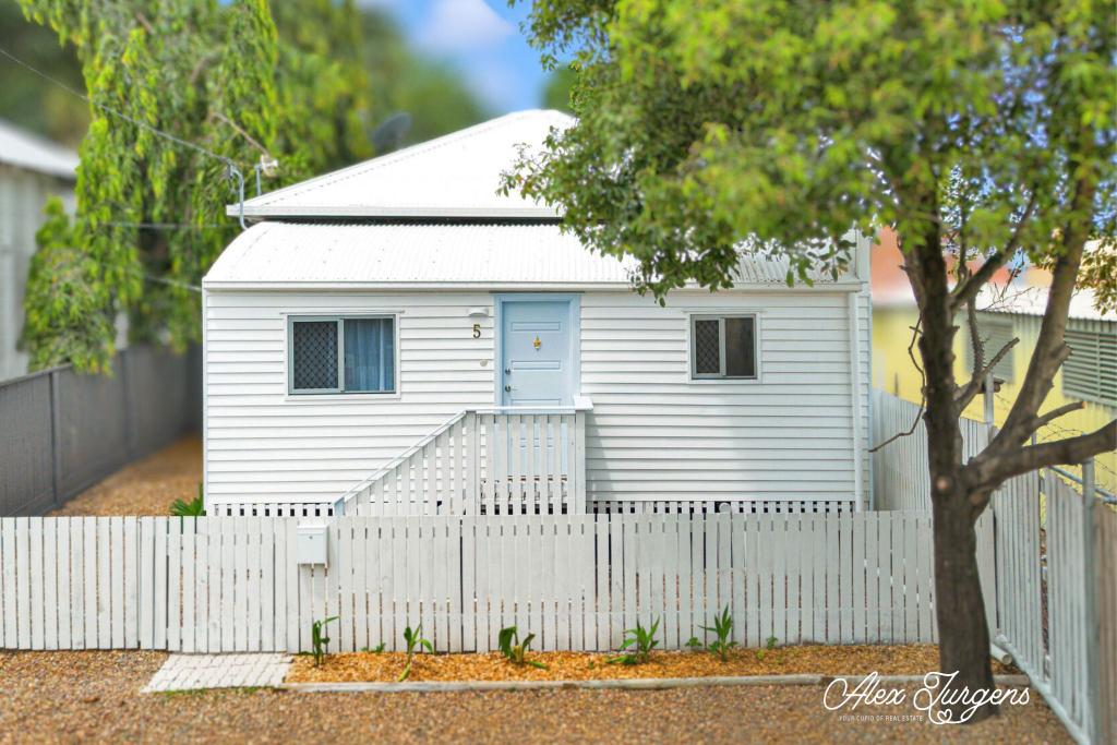 5 Maryvale St, West End, QLD 4810