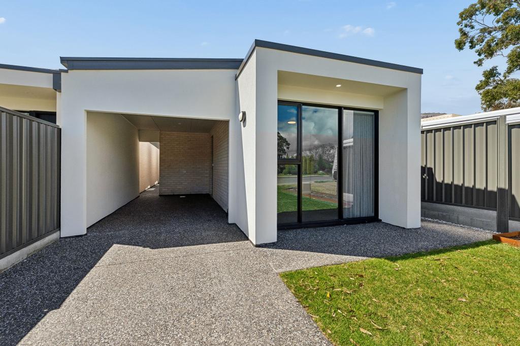 15b Toovis Ave, St Agnes, SA 5097