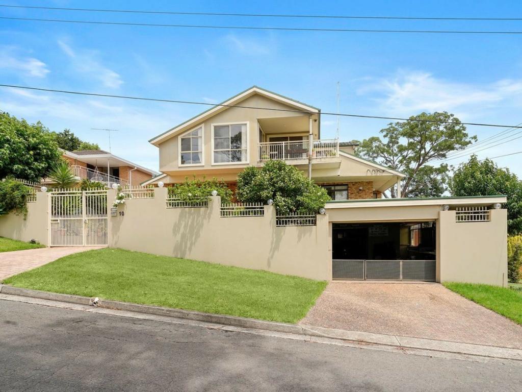 10 Gal Cres, Moorebank, NSW 2170