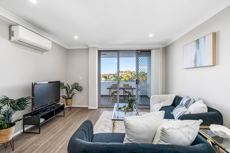 201/19 Aurelia St, Toongabbie, NSW 2146