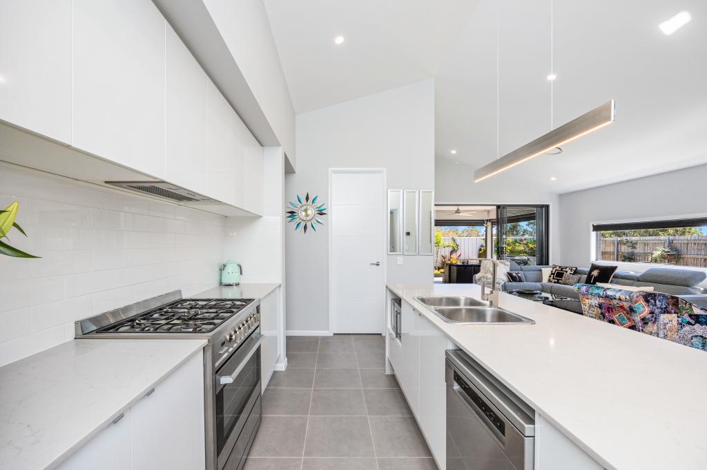 33 Conservation Dr, Urraween, QLD 4655