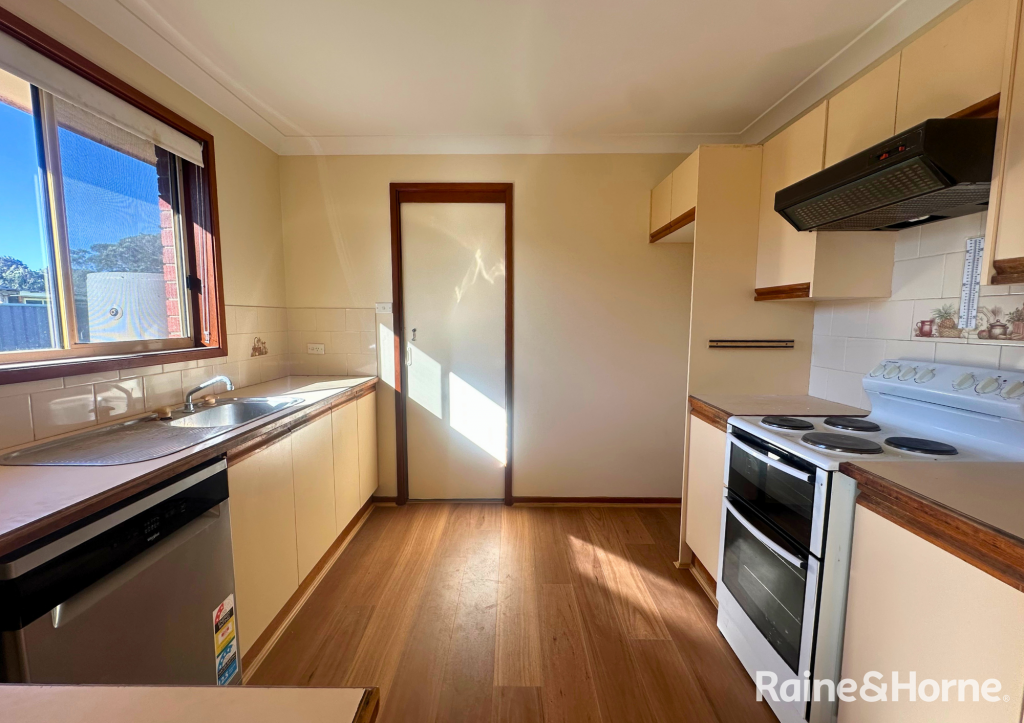 13 Peak Ave, North Nowra, NSW 2541