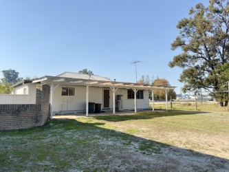 1758 Pinjarra Rd, Pinjarra, WA 6208