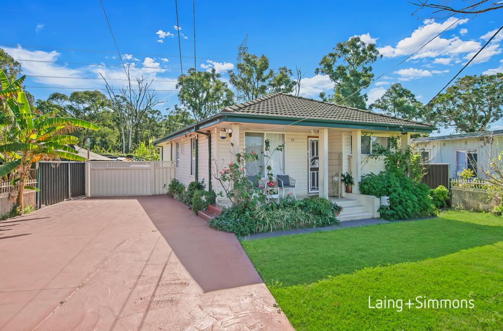 10 Lucena Cres, Lethbridge Park, NSW 2770