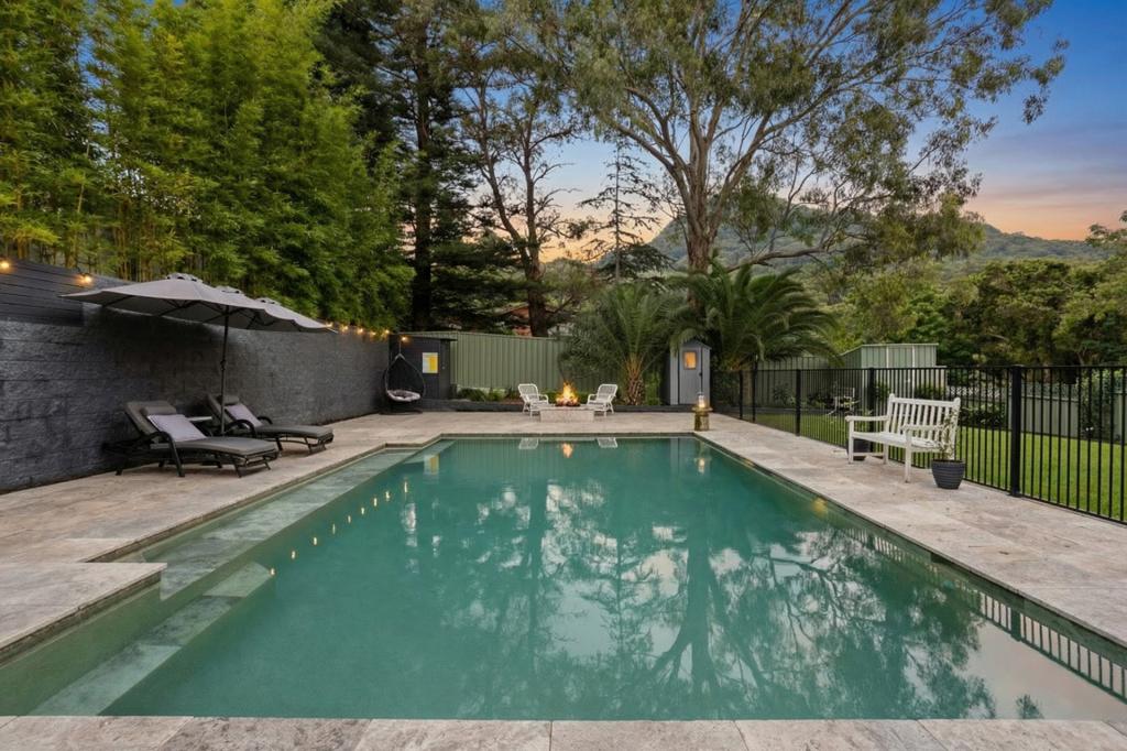 6 Blueberry Pl, Cordeaux Heights, NSW 2526