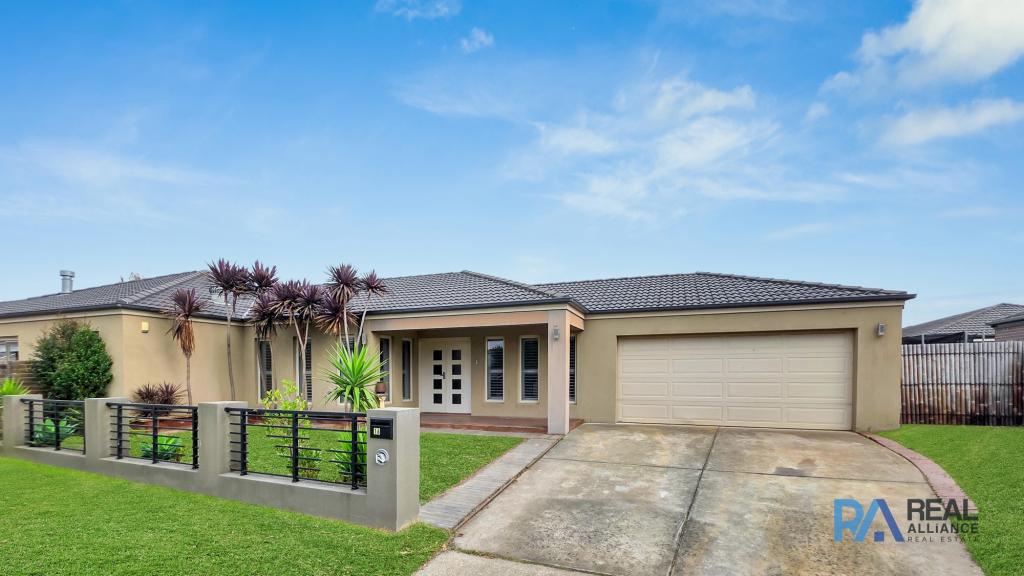 16 Celebration Cct, Pakenham, VIC 3810