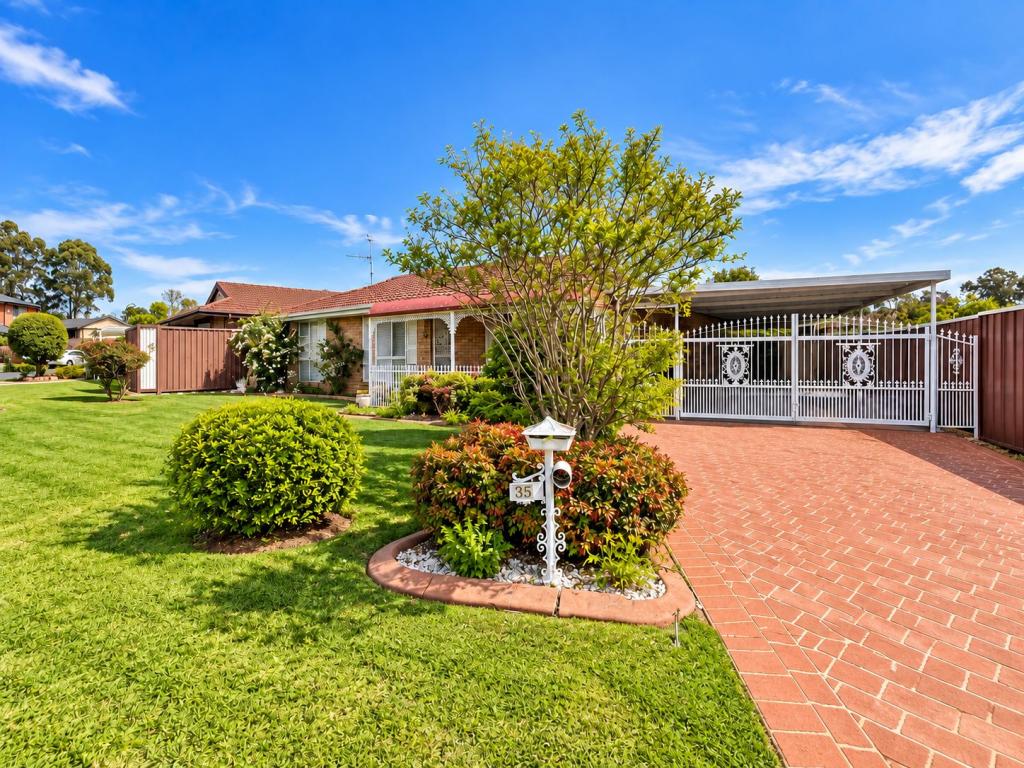 35 Whistler Cres, Erskine Park, NSW 2759