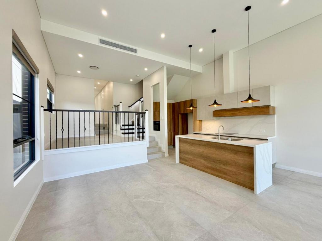 8a Salerwong Pl, Ryde, NSW 2112