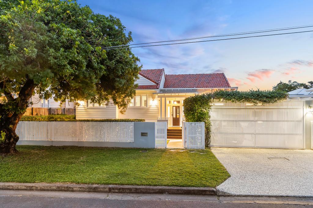 61 Sirius St, Coorparoo, QLD 4151